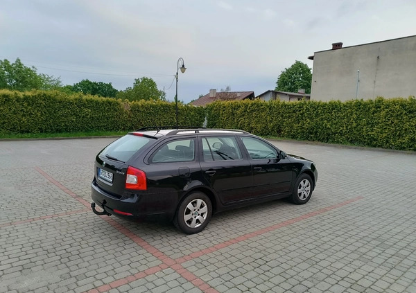 Skoda Octavia cena 24900 przebieg: 243700, rok produkcji 2011 z Pisz małe 154